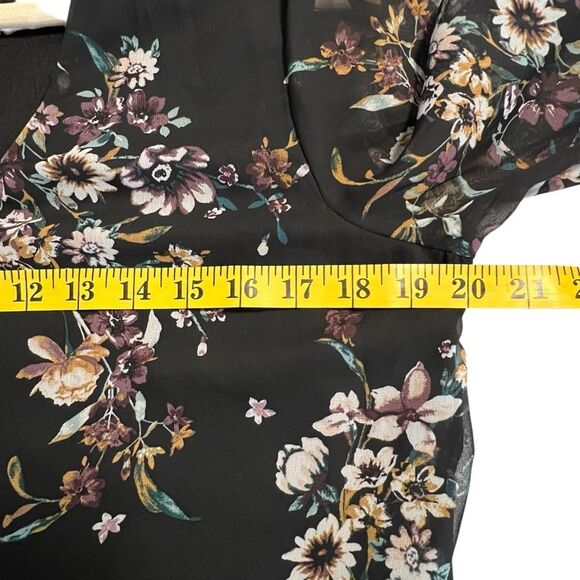 IZ Byer Black Floral Chiffon Top Size L Ruffled Boho Dark Floral Whimsigoth - Picture 4 of 8